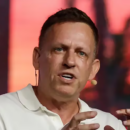 ¿Por qué la visita de Peter Thiel es una pésima noticia para la democracia argentina?