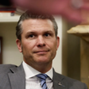 Hegseth y Trump se muestran triunfalistas y minimizan ataques iraníes en Emiratos
