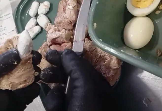 Una mujer intentó ingresar cocaína oculta en bifes a la cárcel de Las Flores y terminó detenida
