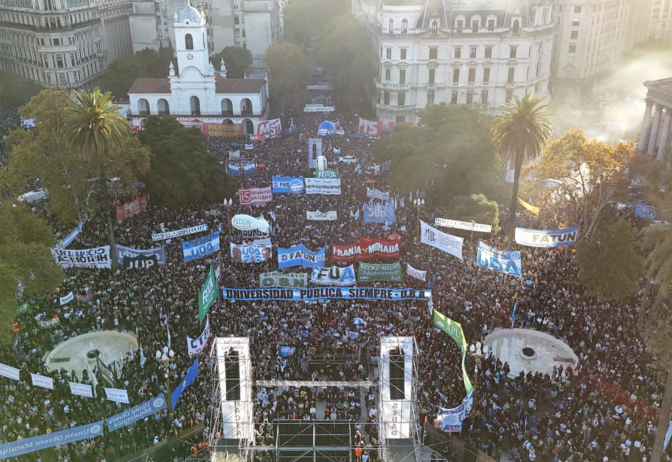 Marcha Universitaria: «Que la Corte Suprema acompañe y no permita que el Gobierno siga incumpliendo la Ley”