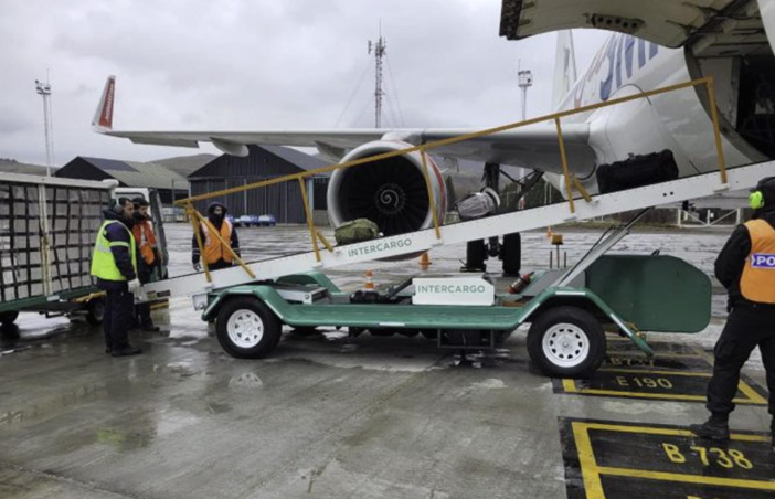 El sindicato aeronáutico denunció penalmente a Milei y a Caputo por la valuación de Intercargo