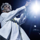 Semana Páez: silbidos, abucheos y quejas en el Movistar Arena, y el lanzamiento de «Shine»