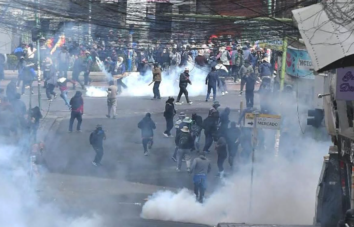 Javo Ferreira: “Bolivia es la punta de lanza de resistencia de trabajadores campesinos y pueblos indígenas”