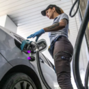 Por los precios, volvió a caer la venta de combustibles