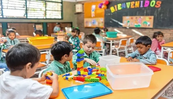 Menos nacimientos, pero más jardines: en Santa Fe crece la escolarización inicial pese a la baja de natalidad