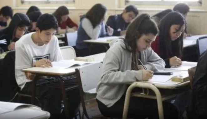 Alerta por el ausentismo en Santa Fe: reforzarán controles tras detectar la caída del aprendizaje en alumnos con más de 20 faltas