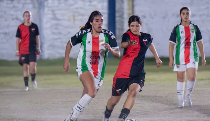 Goles y emociones: así arrancó la fecha 10 del Apertura Jésica López
