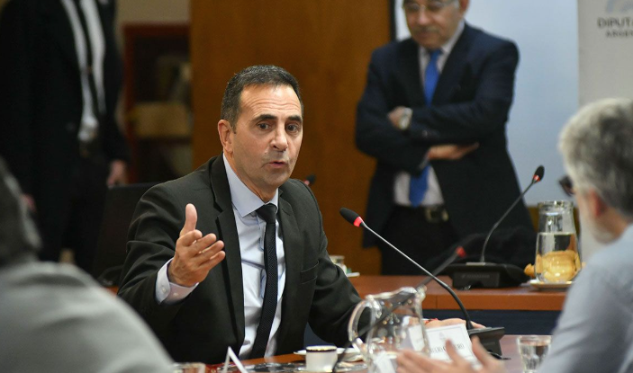 El gobierno acelera la implementación de la reforma laboral y pone fin a la ultraactividad plena