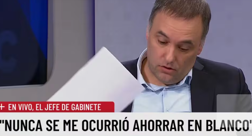 El dibujo de Adorni, sin sorpresas: ahorros “en negro”, mucho humo cripto y perdón fiscal