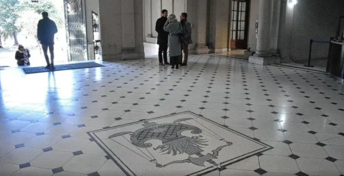 Es policía en Tribunales y quedó preso luego de ser acusado de abusar de siete sobrinos durante casi 20 años