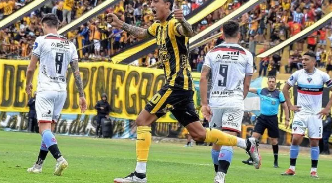 Colón lo tenía en carpeta, pero continuará jugando en Mitre