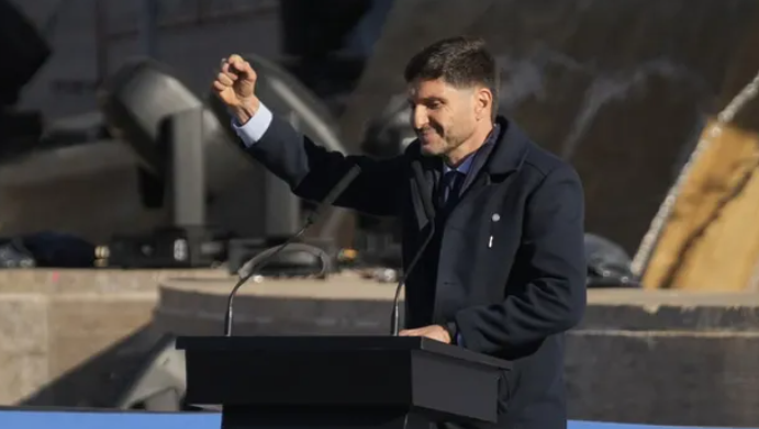Pullaro: “Si Manuel Adorni fuera funcionario de Santa Fe no estaría desde hace rato en su cargo”