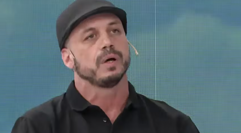 Nacho Levy, acusado de maltrato