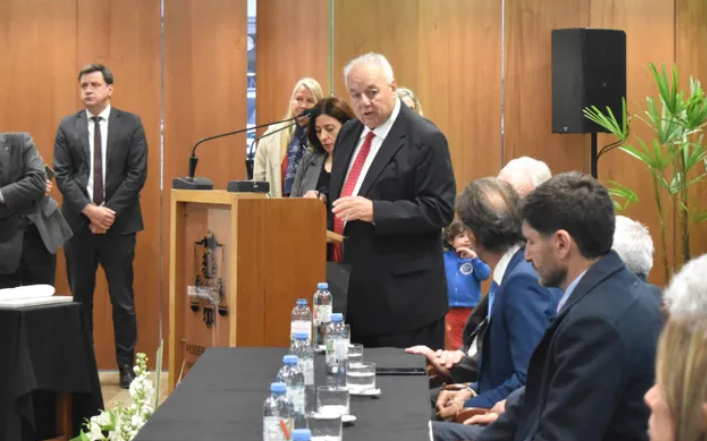 El presidente de la Corte, Rafael Gutiérrez, tras la inauguración del nuevo edificio de Tribunales: “Me voy a ir cuando yo disponga”