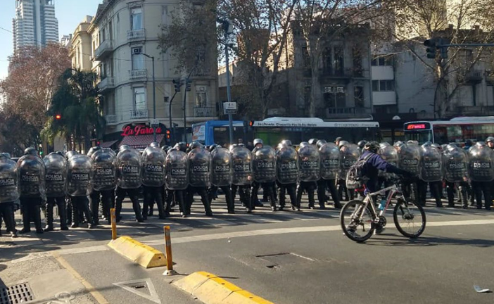 CONICET: la Policía de la CABA reprimió una protesta en contra de los despidos y el ajuste