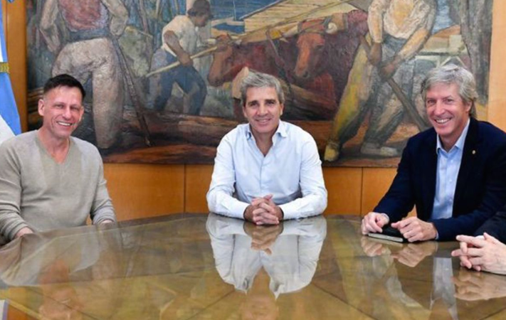 Palantir en la mira: la empresa de Peter Thiel estrecha su vínculo con Argentina, pero cada vez más países rechazan sus softwares