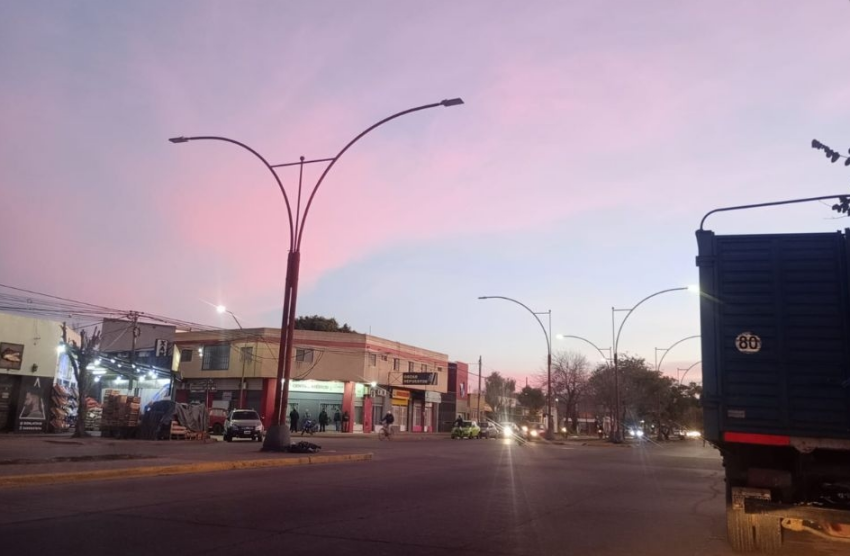 Quisieron robarle la moto y el arma a una mujer policía