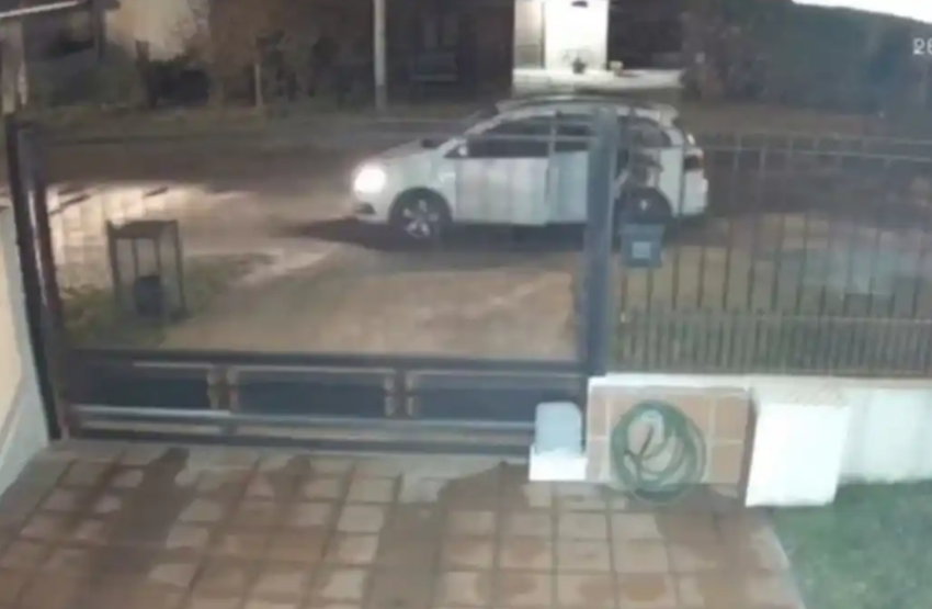 Delincuentes atacan y roban auto a una mujer en Mar del Plata