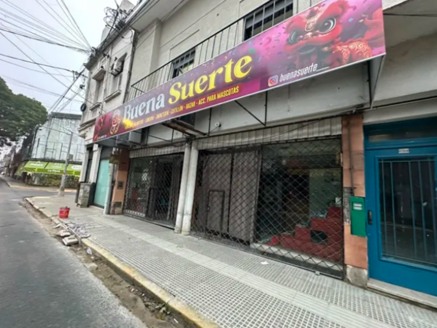 Investigan el ataque a balazos contra una adolescente de 16 años en un comercio del microcentro santafesino