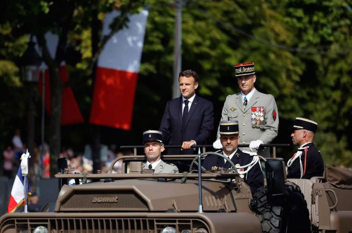 París: desfilan tropas ucranianas en el Día de la Bastilla