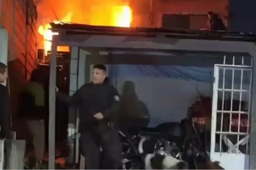 Trágico incendio en Pablo Nogués: murió una nena de 3 años y otros cuatro menores fueron hospitalizados