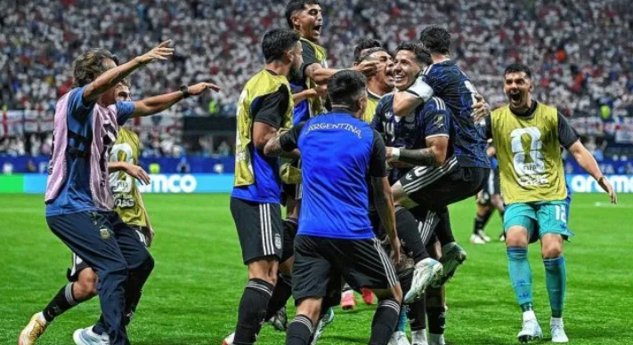 Con coraje y fútbol, Argentina le ganó un duelo épico a Inglaterra y jugará la final del Mundial