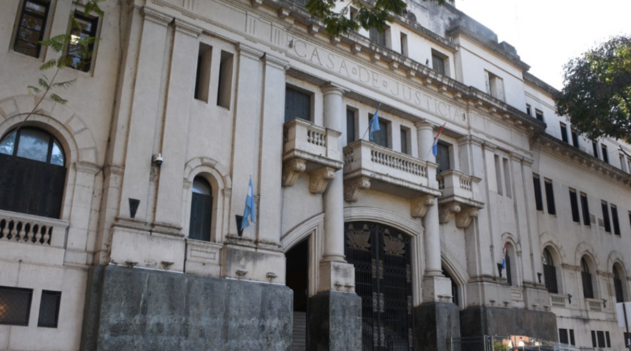 Condenaron a nueve años de prisión a un abuelo por abusar de su nieta