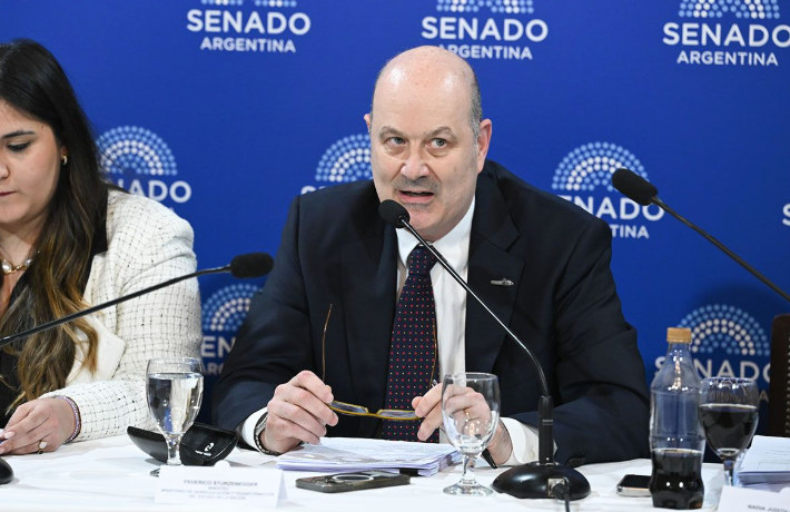 El gobierno prepara una Ley bases II: qué sectores se desregularían