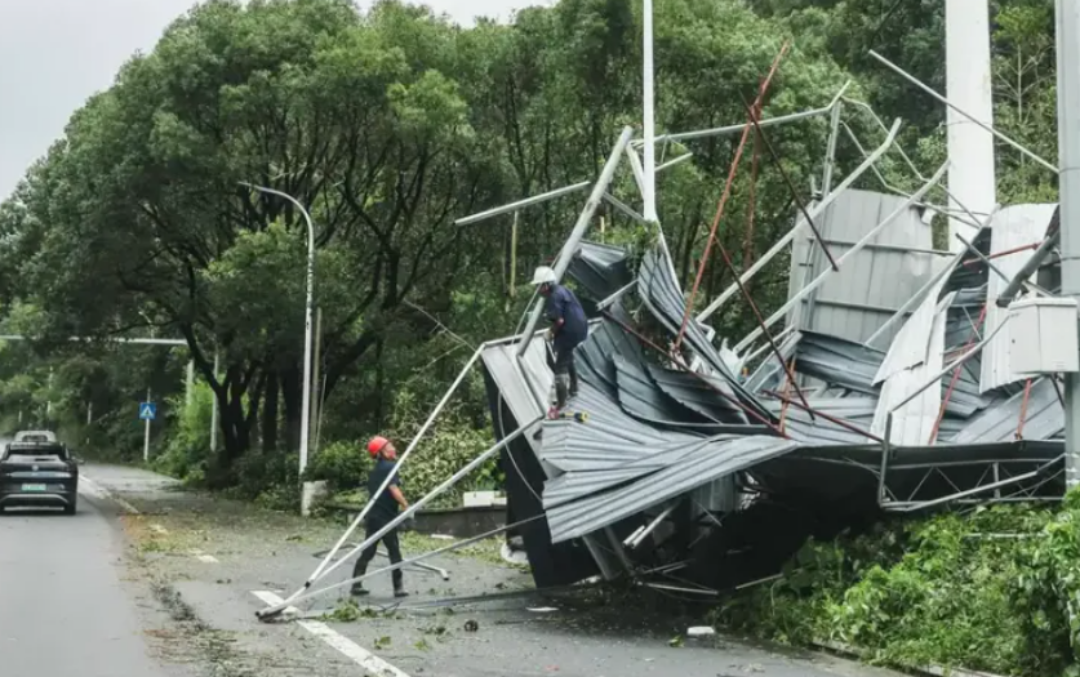 China declaró la alerta roja por el tifón Noul y evacuó a más de 340.000 personas