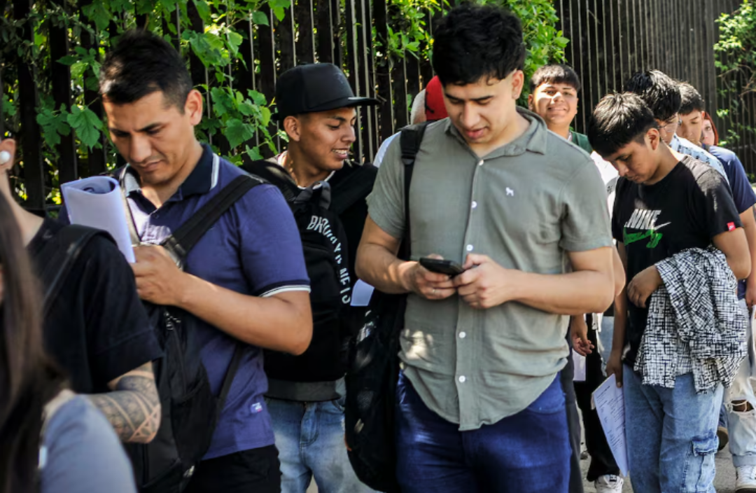 Desempleo, depresión, drogas y alcohol: casi el 50% de los jóvenes argentinos viven en estado de vulnerabilidad