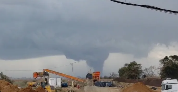 Tornado, granizo y destrozos: el temporal golpeó al departamento San Jerónimo y el Gran Rosario