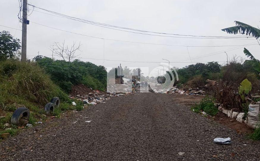 Un camión arrancó los cables y dejó sin luz a varias familias