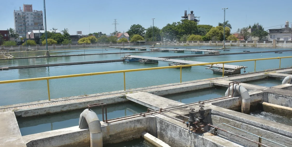 Cortes de agua en Santa Fe: qué barrio estará sin servicio entre este martes y el jueves