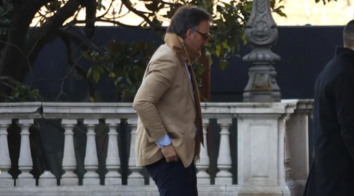 El senador Benegas Lynch, muy cercano a Milei, armó una sociedad para venderle tierras a extranjeros