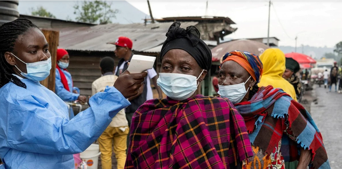 Alarma mundial por el brote de Ébola en África: temen que el virus esté mutando tras superar los 4.000 casos