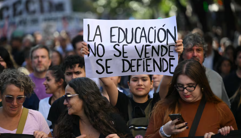 Paro docente universitario: el Gobierno nacional convocó a paritaria para septiembre