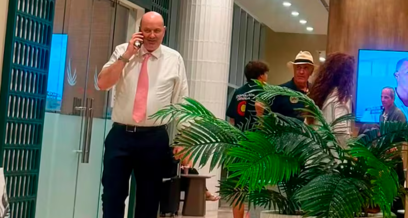 Pescaron a Sturzenegger en el Caribe mientras fracasaba su proyecto de ley para vender el país