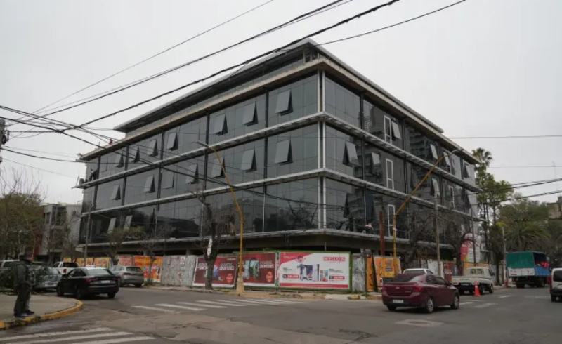 El nuevo edificio del Instituto 8  Almirante Brown alcanza un 70% de avance