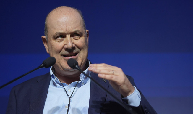 Desconexión sideral de Sturzenegger: habló de un Riesgo País real de 80 puntos, «un crecimiento inédito» y prometió «décadas de prosperidad»