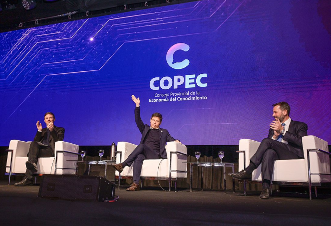 El peronismo olfatea un crecimiento del antimileísmo y debate ampliar la mesa de decisión