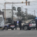 Violento choque entre un patrullero policial y una camioneta en avenida Perón e Iturraspe