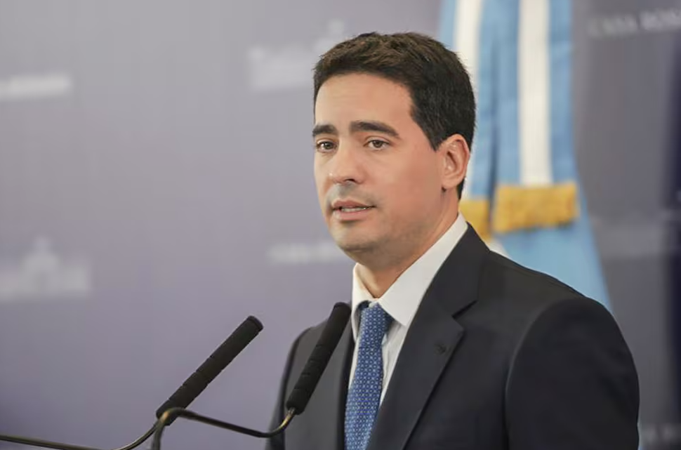Tras la defensa de Milei a su ex asesor, el Gobierno vuelve a despegarse de Cerimedo