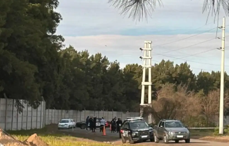 San Lorenzo: hallaron muerto en una zanja a un hombre en A012 y acceso a la autopista