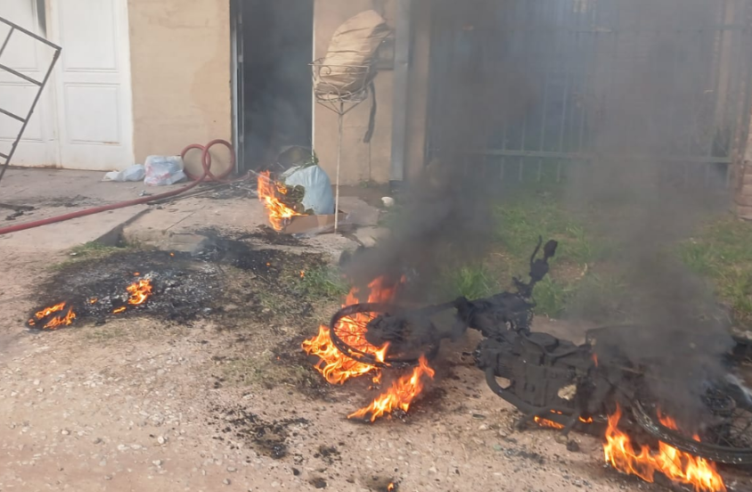 Incendio en una vivienda: un joven sufrió quemaduras en el rostro