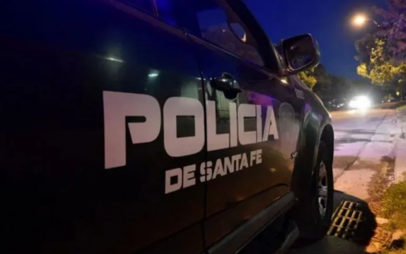 Dos ataques a balazos en barrio Las Flores: un kiosco fue atacado y una vivienda recibió 17 impactos