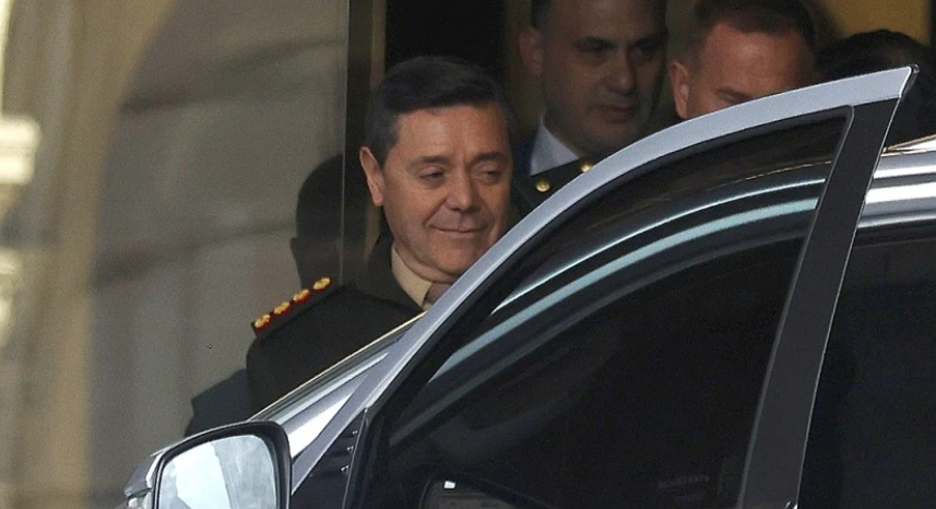 En las FFAA sospechan que el anuncio de Milei es la antesala para dejar una base naval en manos de Trump