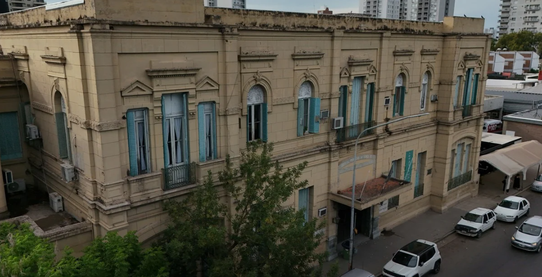 Incendio en una vivienda de la ciudad de Santa Fe: dos heridos, uno en estado crítico