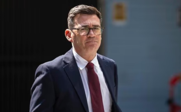 El primer ministro británico afirmó que serán «implacables» en la defensa de las Islas Malvinas