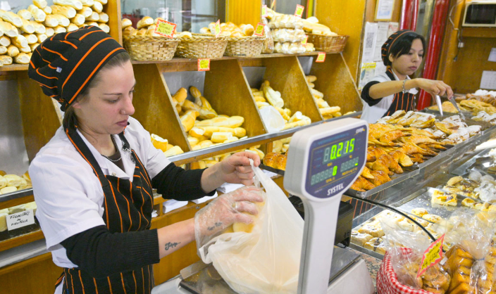 El trigo arrasa la industria del pan: el precio al público subiría un 6% en septiembre