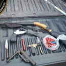 Barrio Brigadier López: una denuncia por robo derivó en una requisa domiciliaria con dos aprehendidos y cuatro armas secuestradas